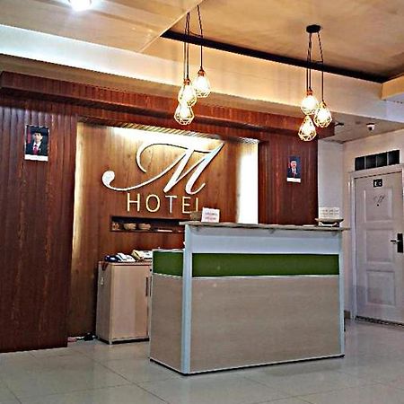 Mitra Hotel Джокьякарта Экстерьер фото