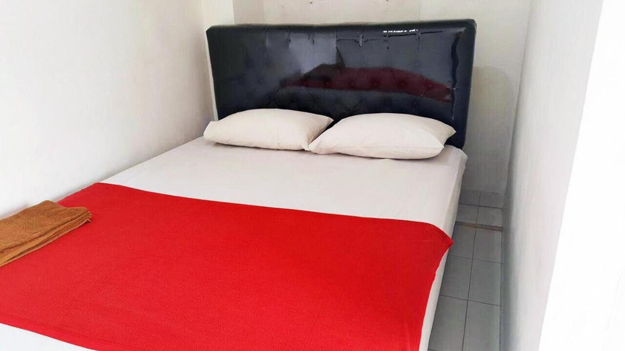 Mitra Hotel Джокьякарта Экстерьер фото